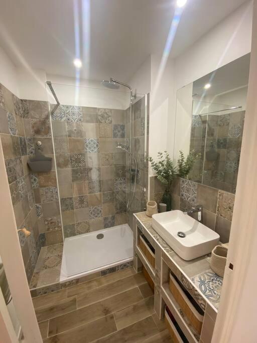 Beau T3 Proche Base Navale Et Ecoles Superieures Appartement Toulon Buitenkant foto